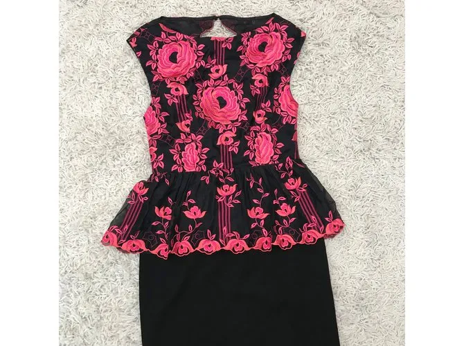 Alice + Olivia Vestidos Negro Rosa 