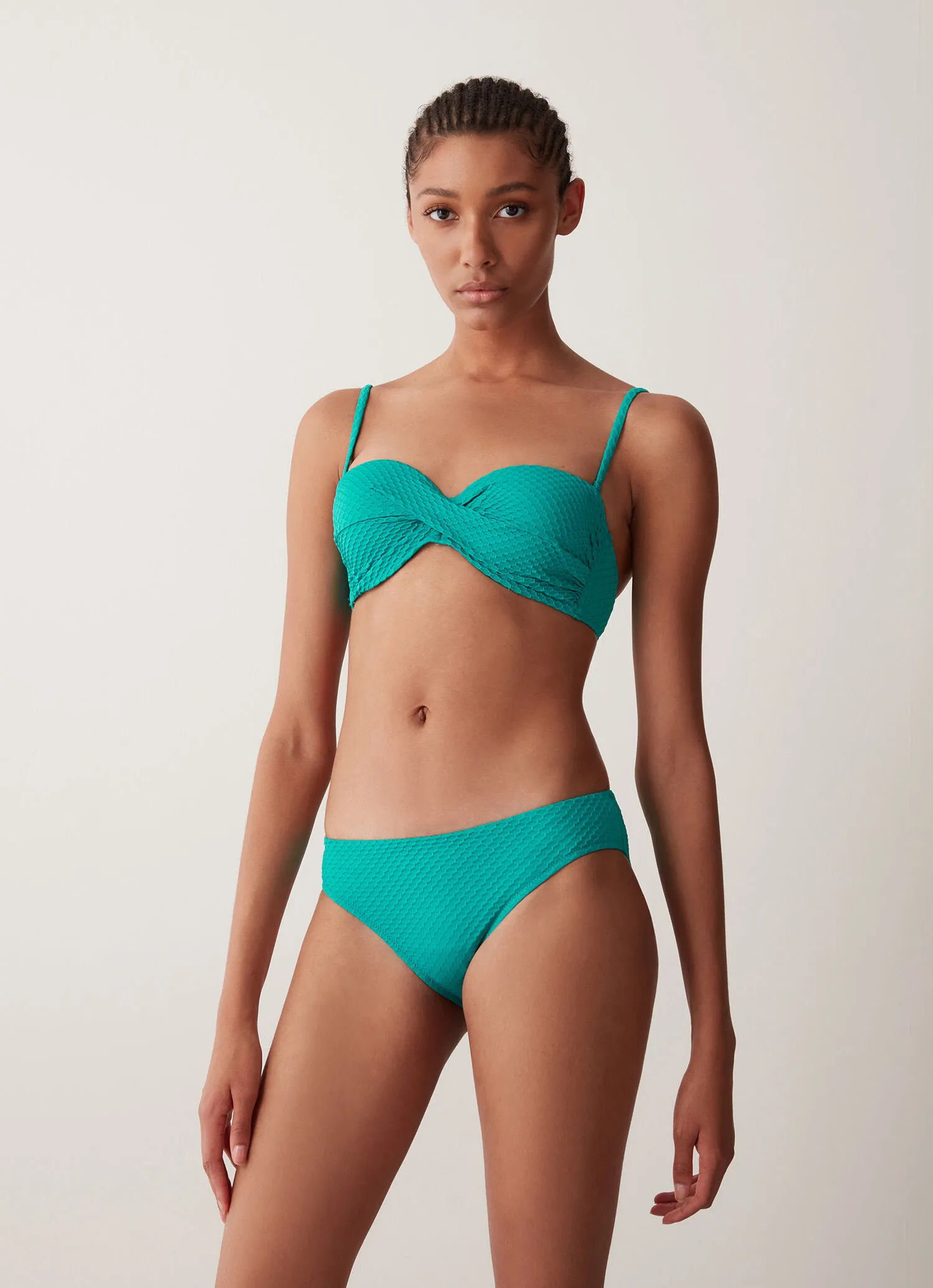 Bikini balconette de tejido texturizado