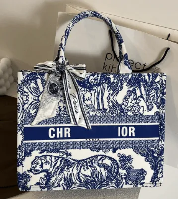 Bolso estampado de hombro