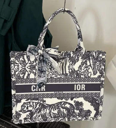 Bolso estampado de hombro