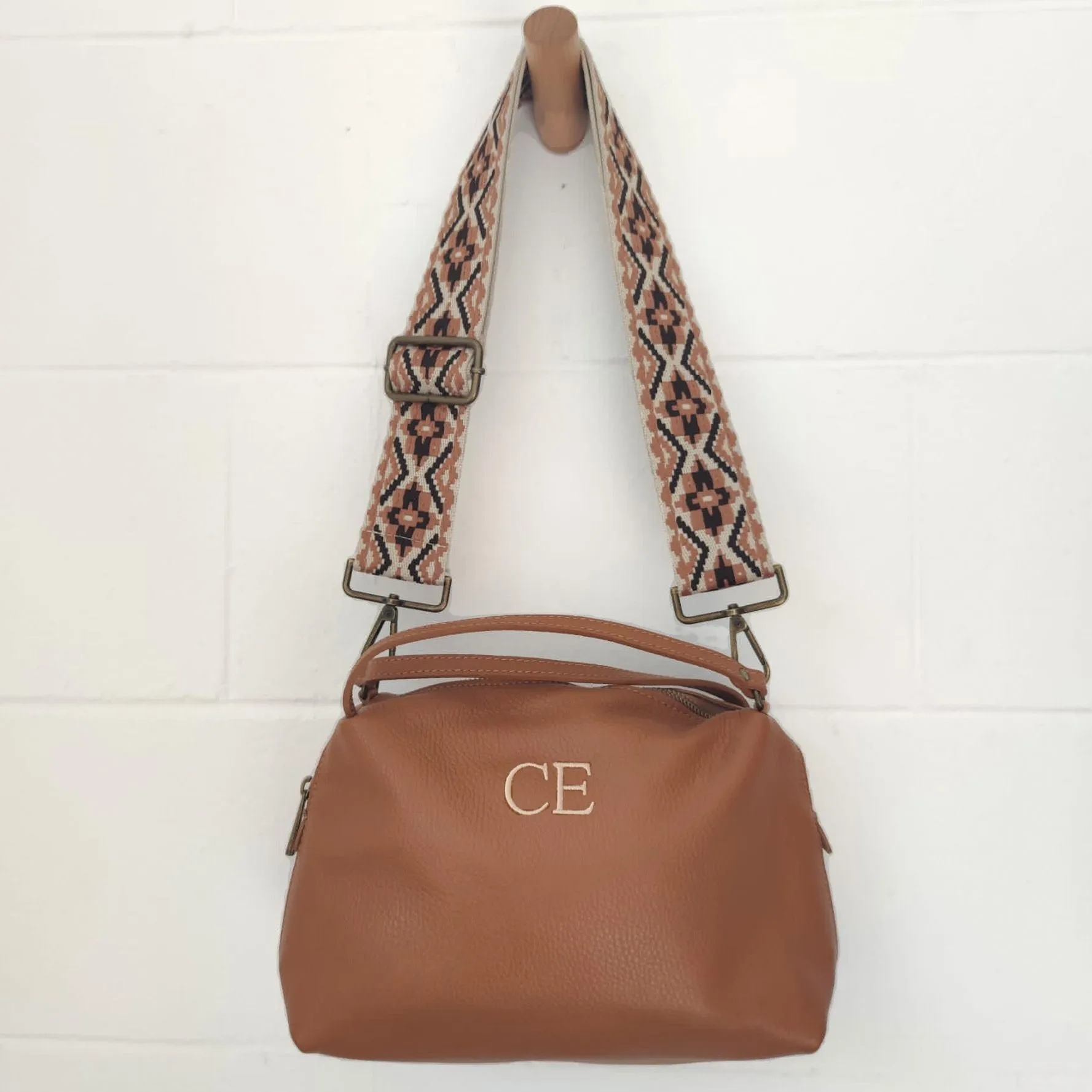 Bolso ovalado piel camel