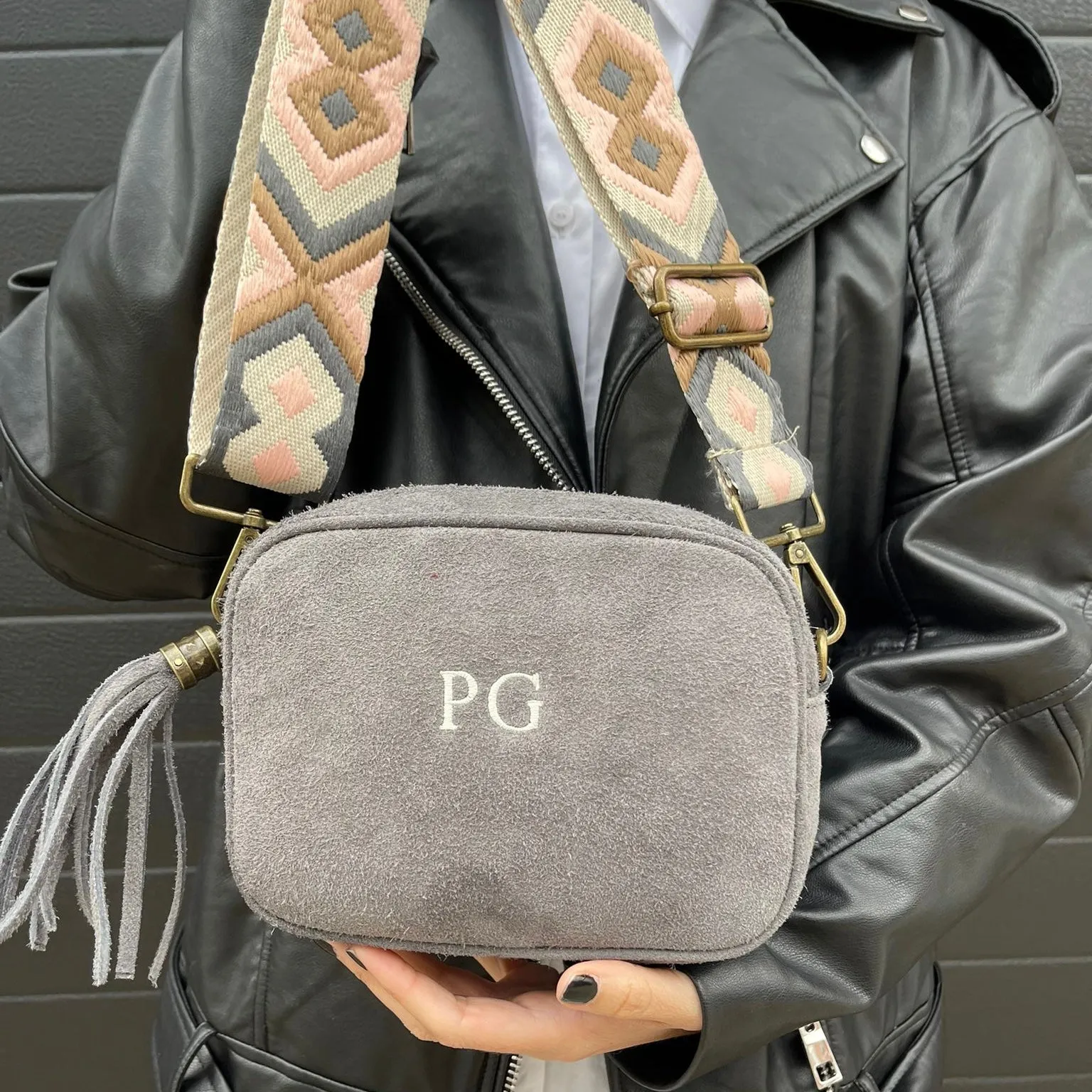 Bolso rectangular ante gris personalizado