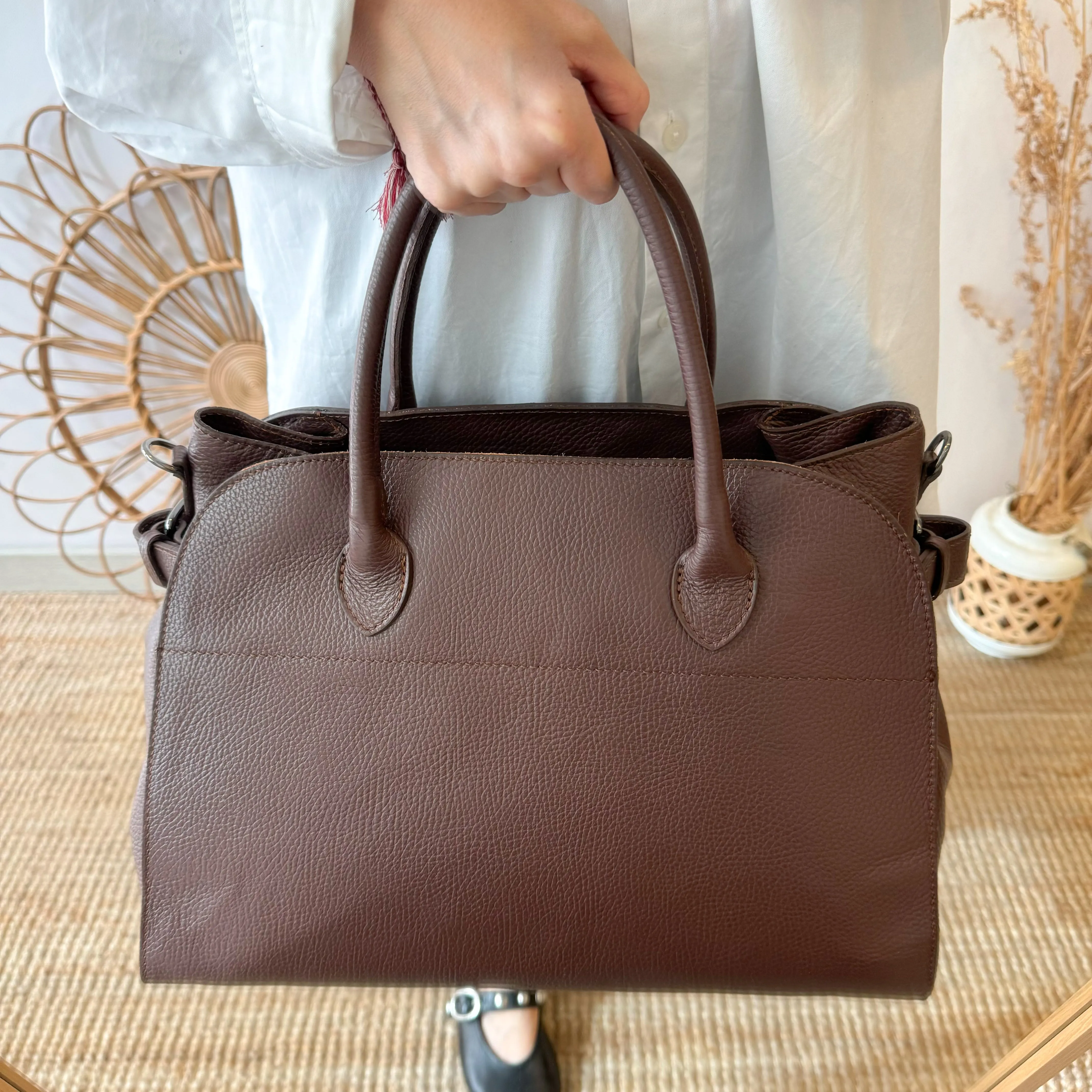Bolso shopper hebillas piel marron chocolate