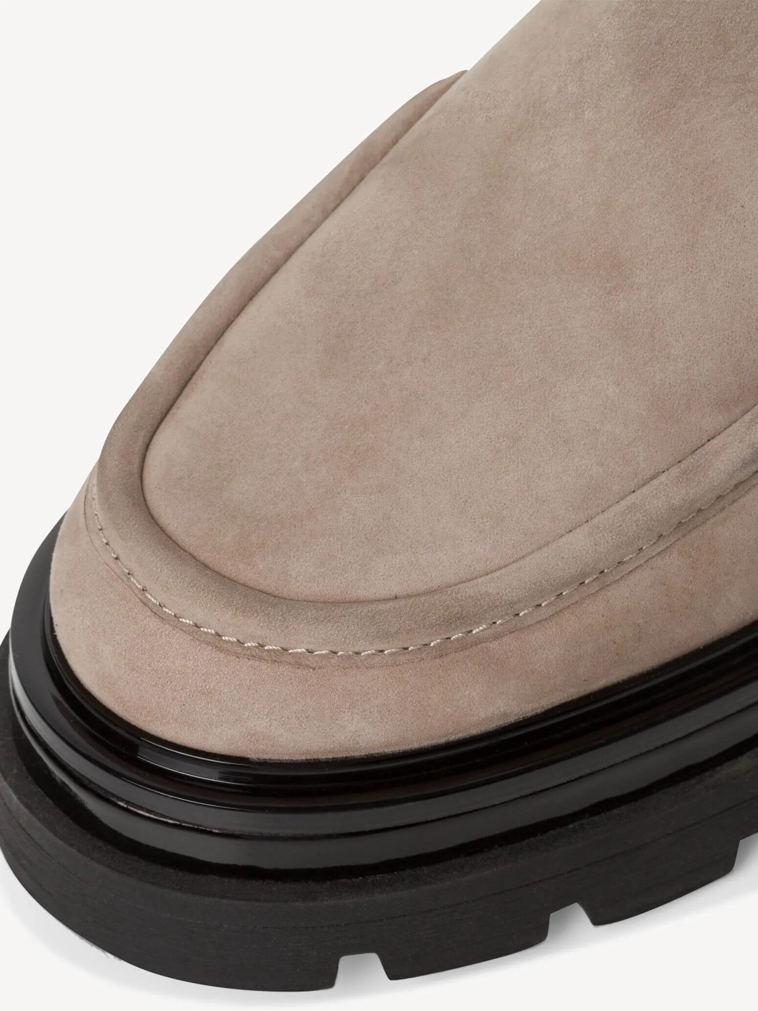 Botines en nobuck taupe con bordón