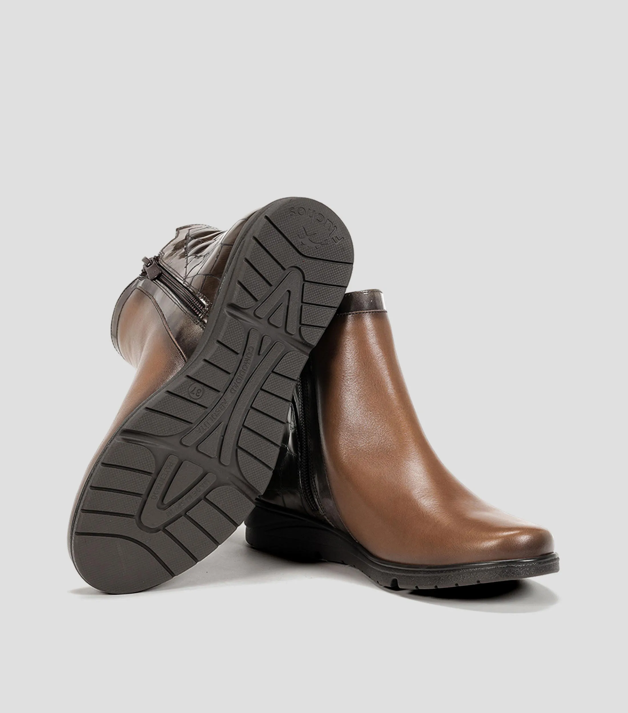 Fluchos Botines Chelsea con textura Styll Mujer
