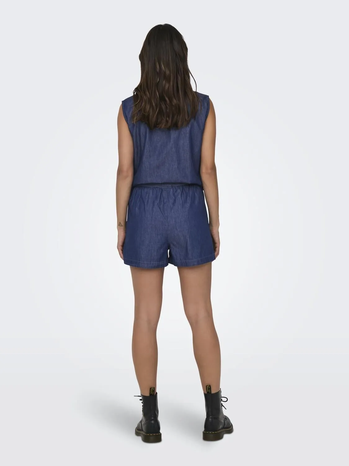 JDY Short tiro alto lazo