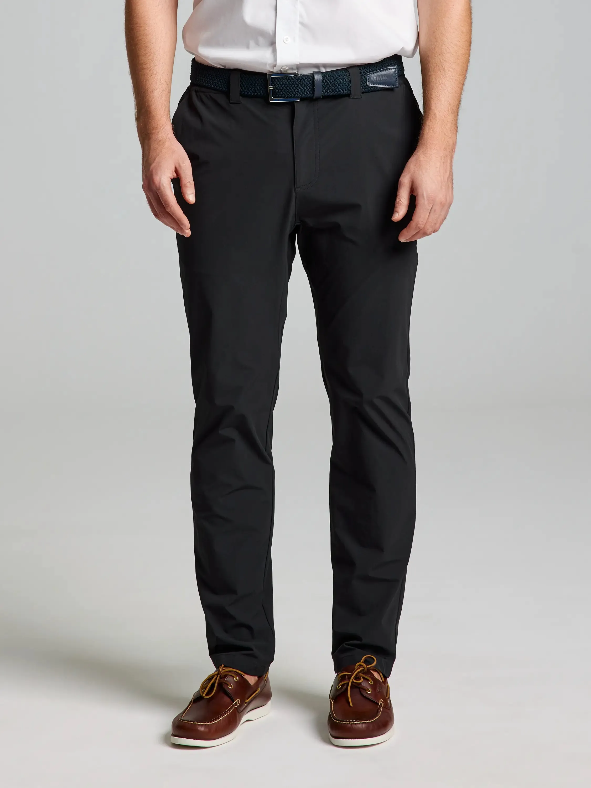 TECH CHINO PANT Pantalón de Tejido Técnico para Hombre