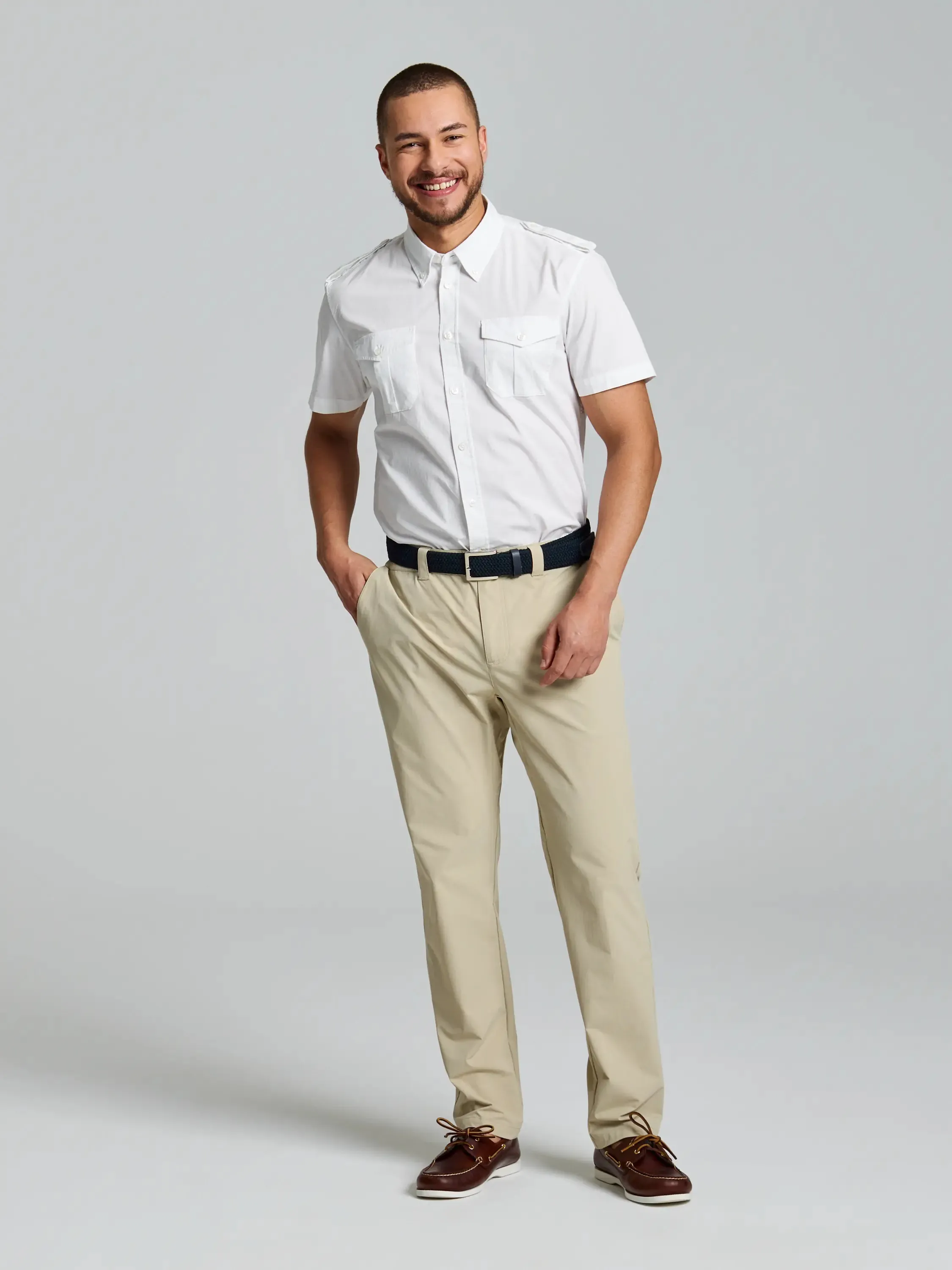 TECH CHINO PANT Pantalón de Tejido Técnico para Hombre