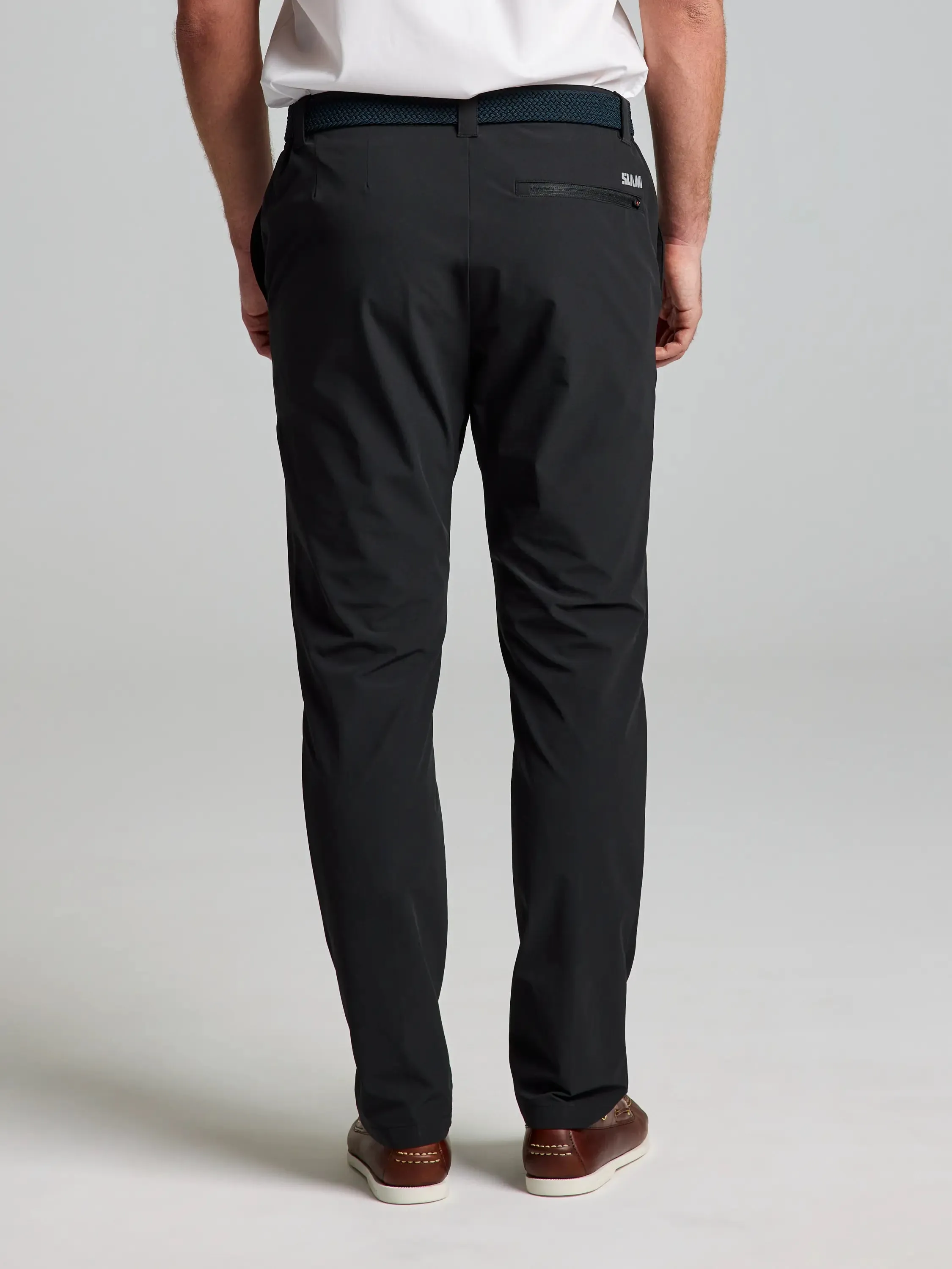 TECH CHINO PANT Pantalón de Tejido Técnico para Hombre