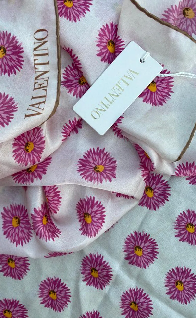 VALENTINO Pañuelo Floreado Rosa