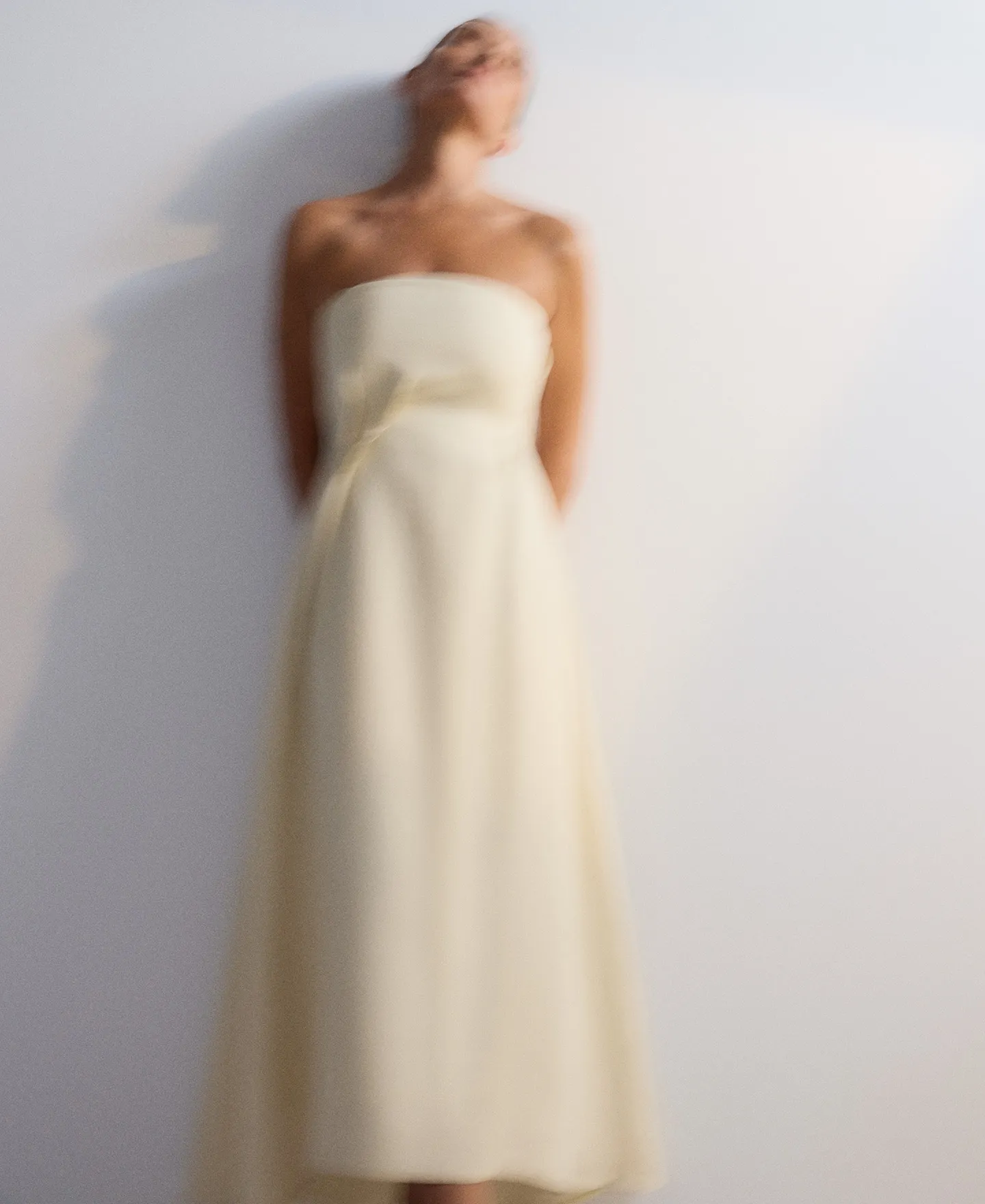 Vestido tejido de lino crudo mujer